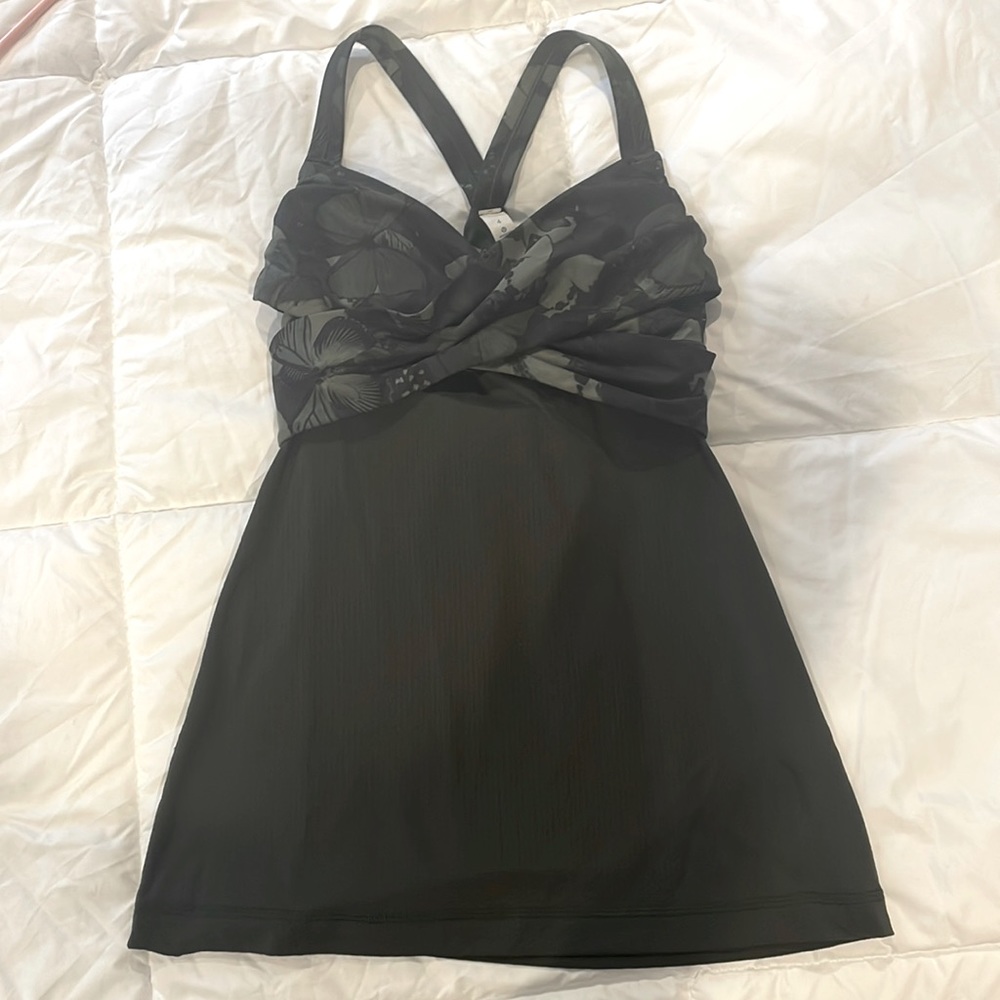 Lululemon tank